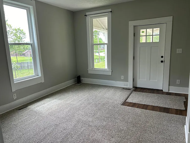 10401 N Bunkerhill Rd — Photo 5
