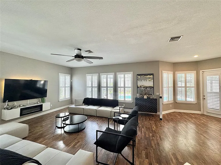 212 Montara Dr — Photo 81