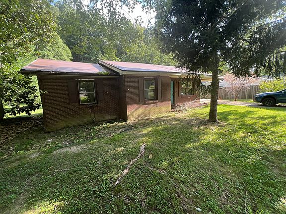4th image of 120 Segal Wesley Ave