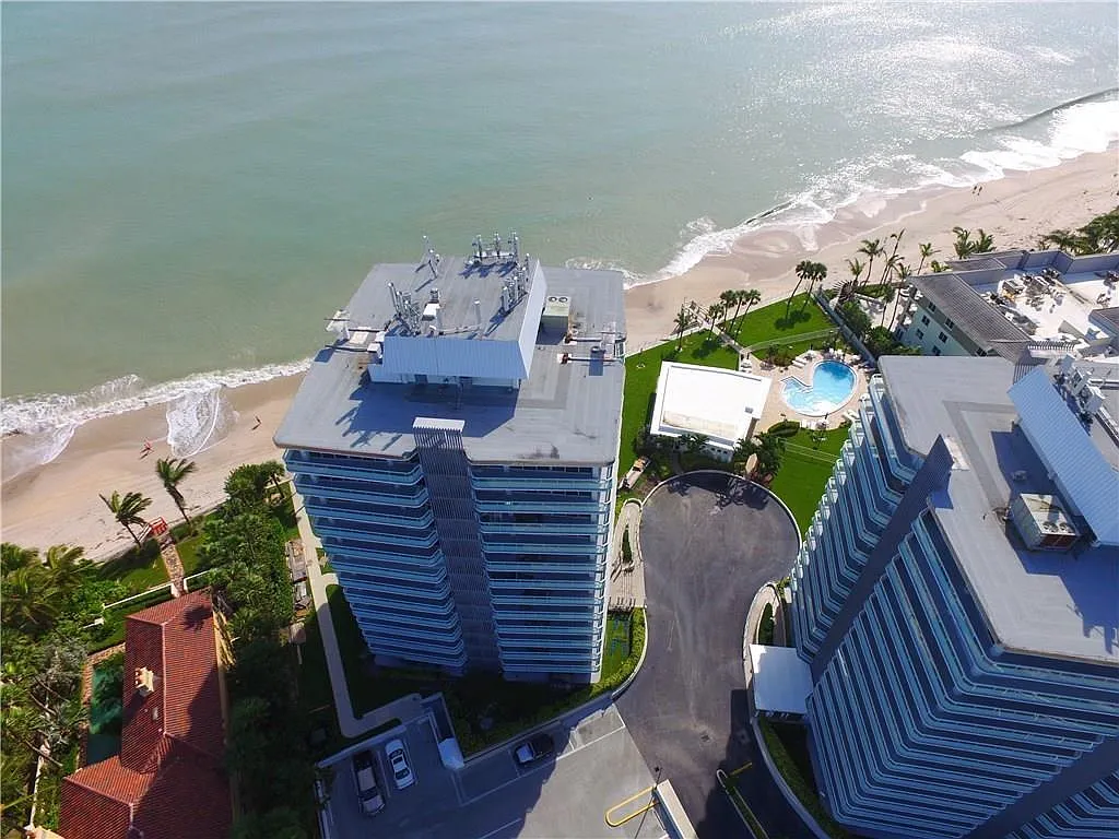 Building Photo - 3554 Ocean Dr #1001N