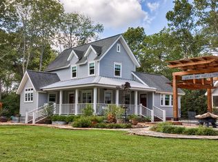 754 Meadow Bend Rd, Bellville, TX 77418