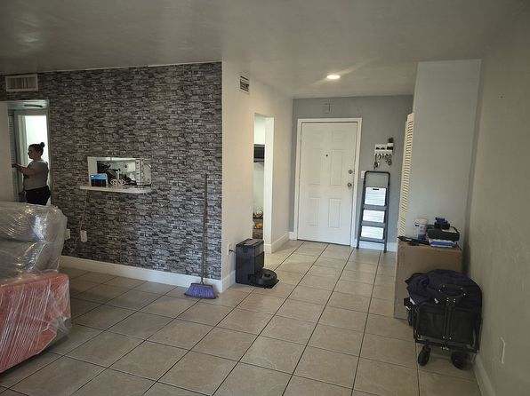 9445 SW 76th St APT U3