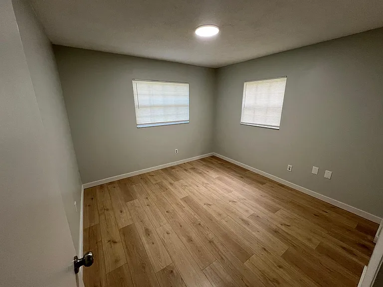 1512 W Winnemissett Ave — Photo 10