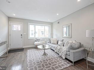 712 Pierce St, Philadelphia, PA 19148