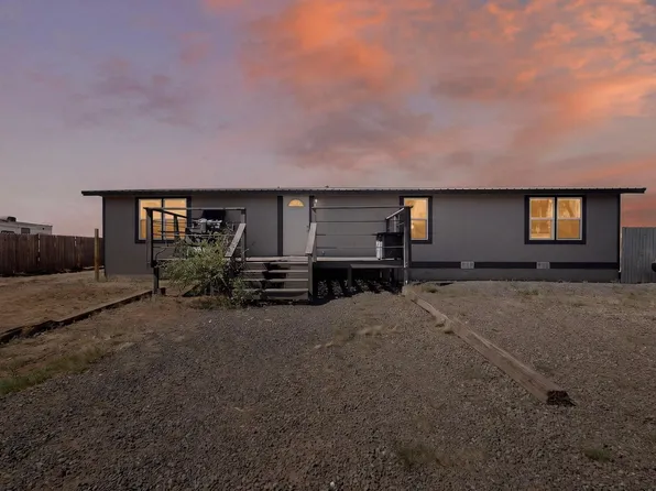 31 Sandia St, Moriarty, NM 87035