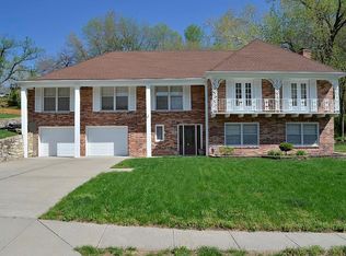 506 NW Cherokee Dr, Riverside, MO 64150