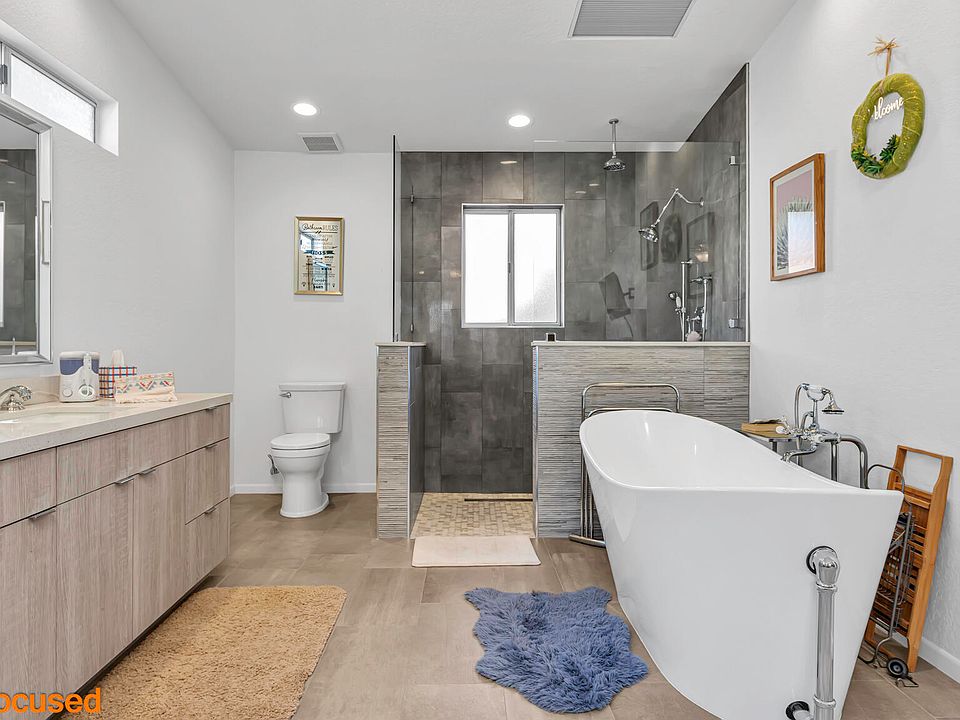 1st image of 51895 Avenida Rubio