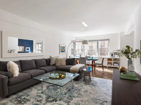 11 Fifth Avenue image 1 of 6