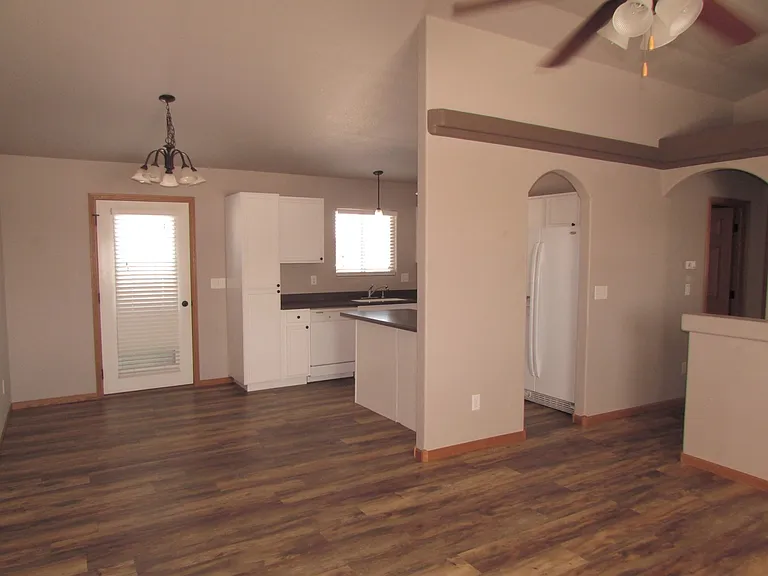 5016 Dylan Dr — Photo 3