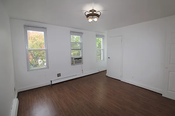 Rented by Compass | media 6