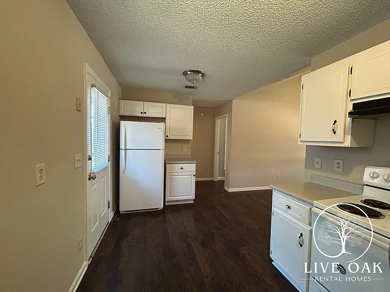 1469 Flo Zechman Dr — Photo 6