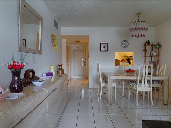 5th image of 2900 W Sunrise Lakes Dr #108