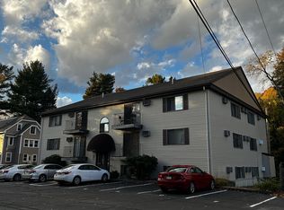 17 Farrar Ave APT 12, Worcester, MA 01604