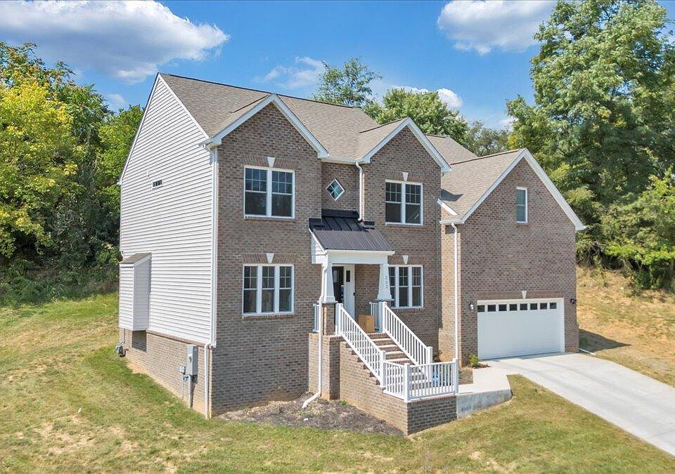 1st image of 202 Bentwood Ct