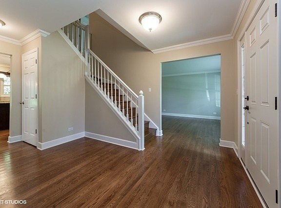 2nd image of 230 W Wellington Dr