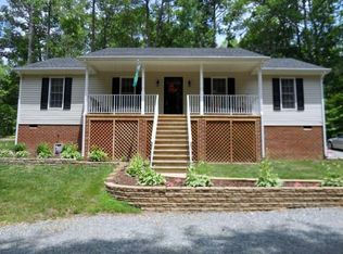 6622 Acquinton Church Rd, King William, VA 23086