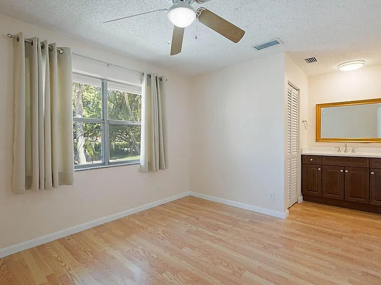 6384 Boca Cir — Photo 24