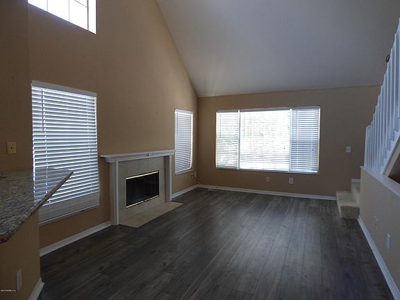 5th image of 13703 N Richmond Park Dr #1405