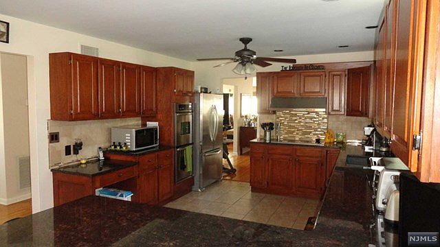 1st image of 275 Westminster Pl