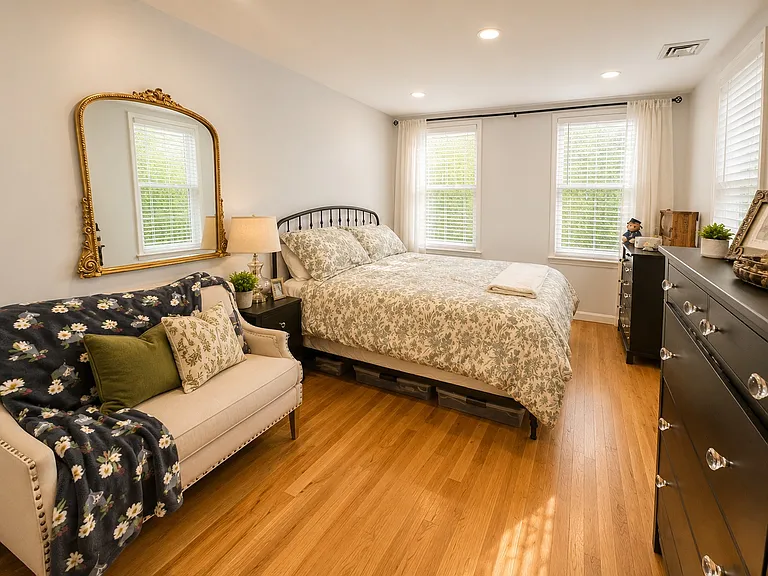 28 Monument St #1 — Photo 8