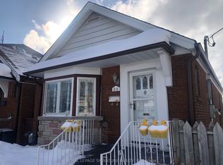 216 Donlands Ave, Toronto, ON M4J 3R1