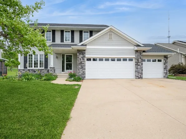 7213 Rolling Ridge Dr SW, Cedar Rapids, IA 52404