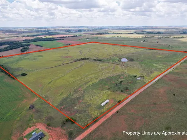E 1060th Rd, Clinton, OK 73601