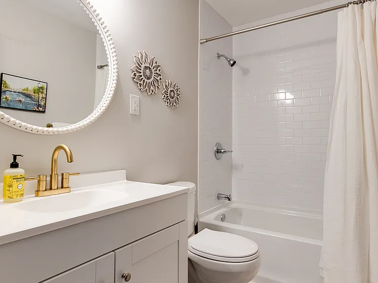 1312 Avondale Ave — Photo 18