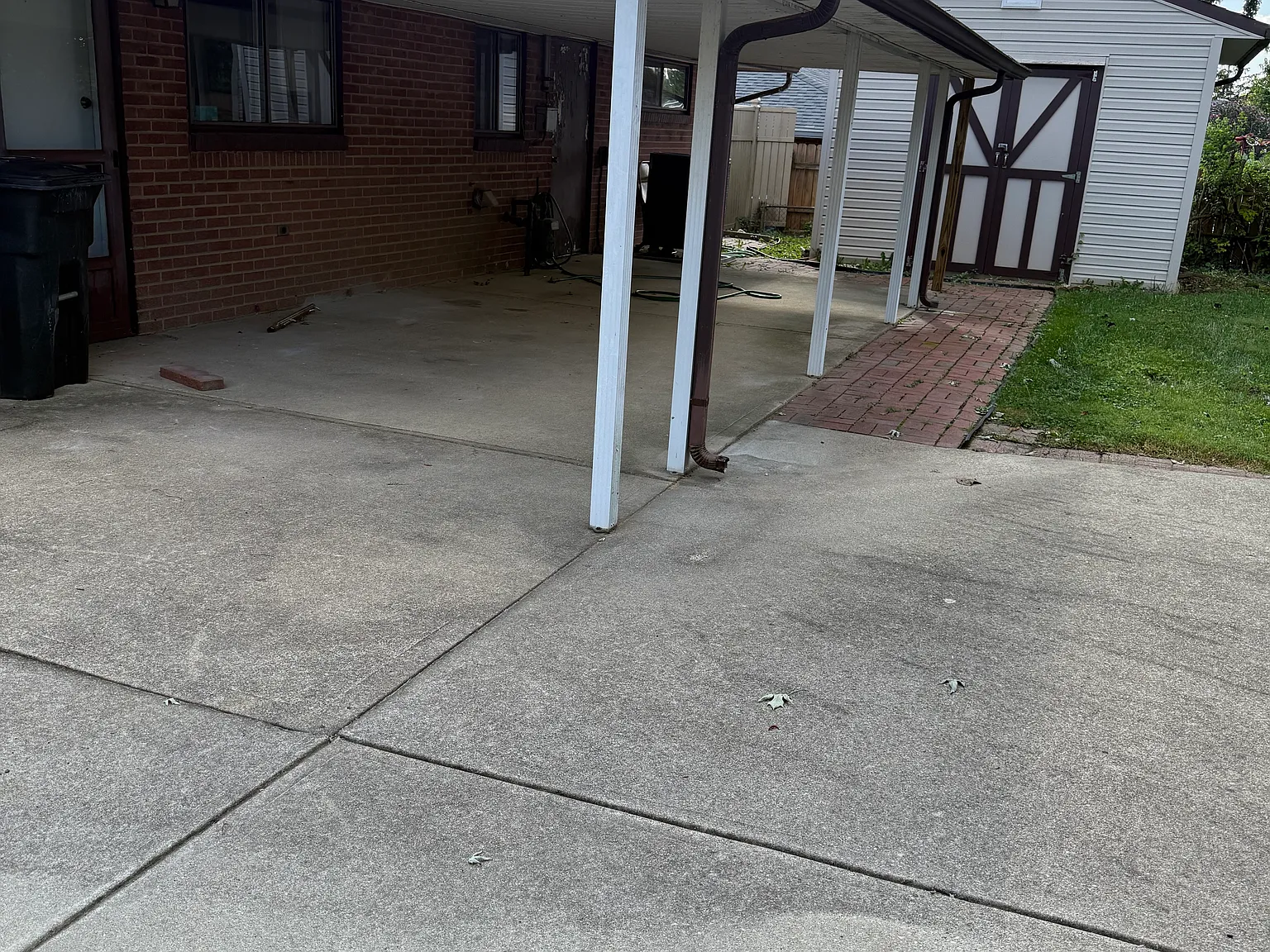4 bed, 2200 sqft, $2,200 — Photo 3