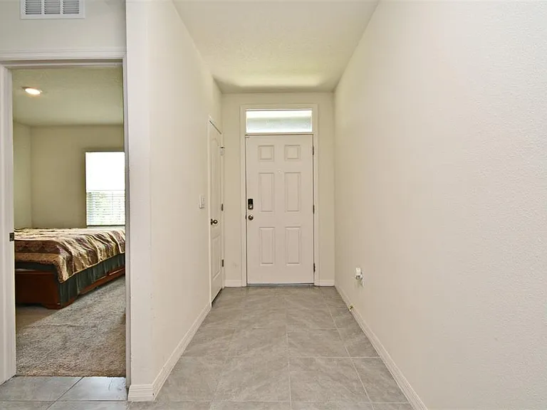 440 Baroness Way — Photo 18