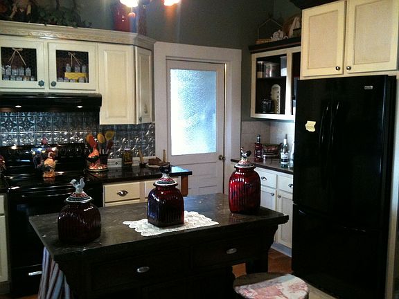 kitchen to walk-in pantry