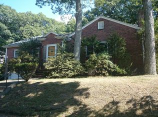 142 Bellingham Rd, Brookline, MA 02467