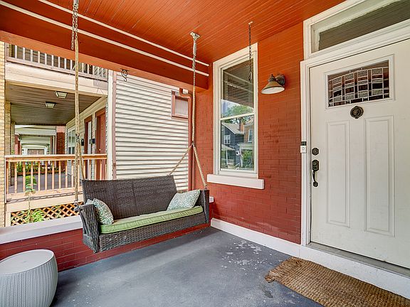 5th image of 942 Wilson Ave