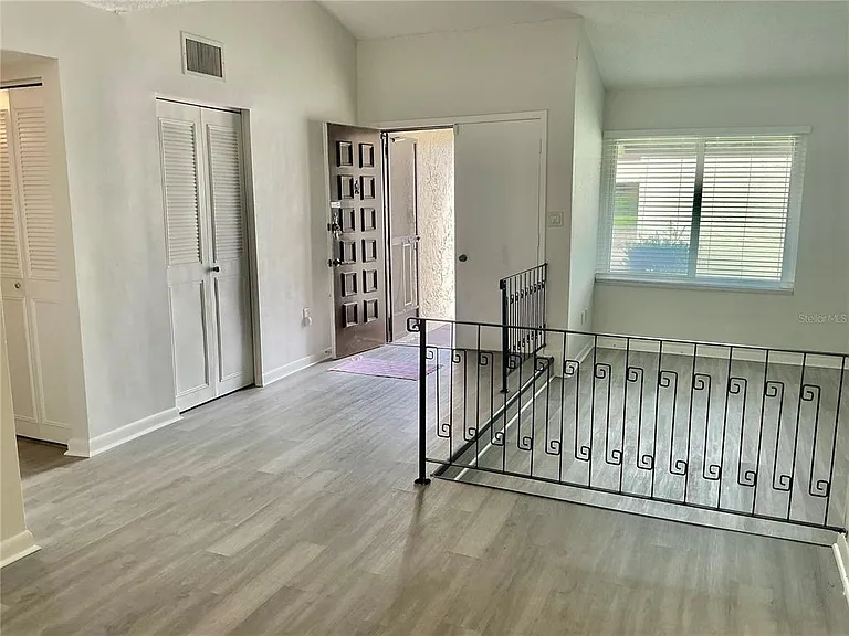 2207 Belleair Rd #B22 — Photo 4