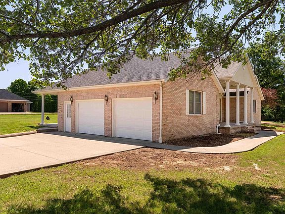 2nd image of 2729 Kokopelli Dr