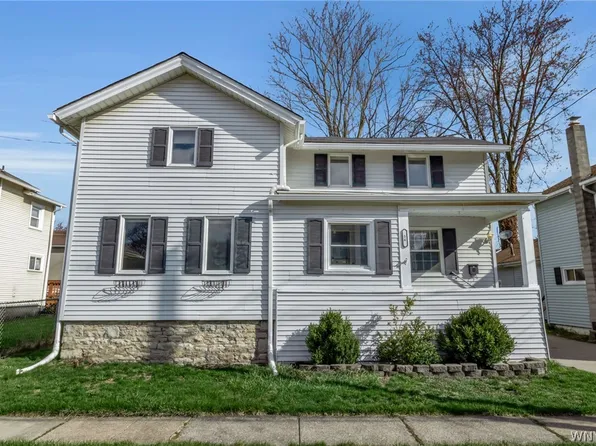 56 Bacon St, Lockport, NY 14094