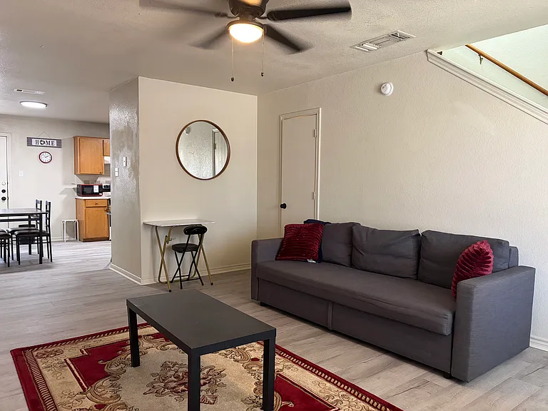 2812 Cantabrian Dr #B — Photo 10