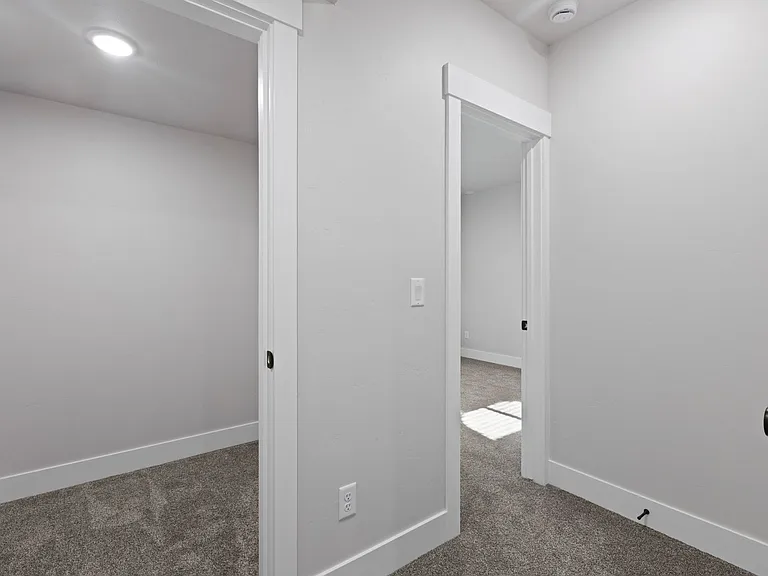 656 Jeanine Dr — Photo 54