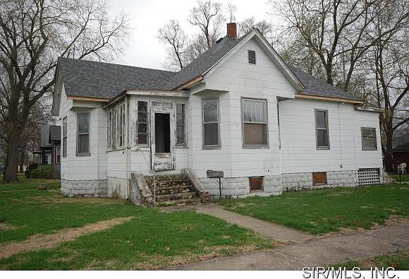 2nd image of 501 E Washington St