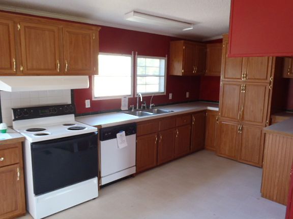 3rd image of 9248 Sabine Dr
