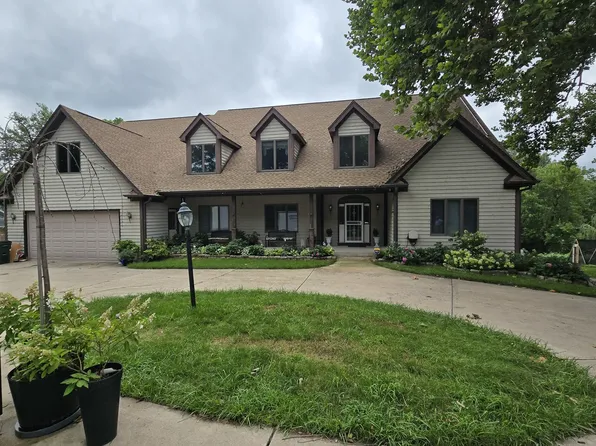 23 Amanda Ln, Yorkville, IL 60560