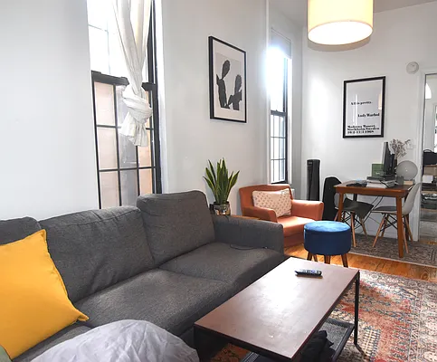 Rented by Triplemint | media 9