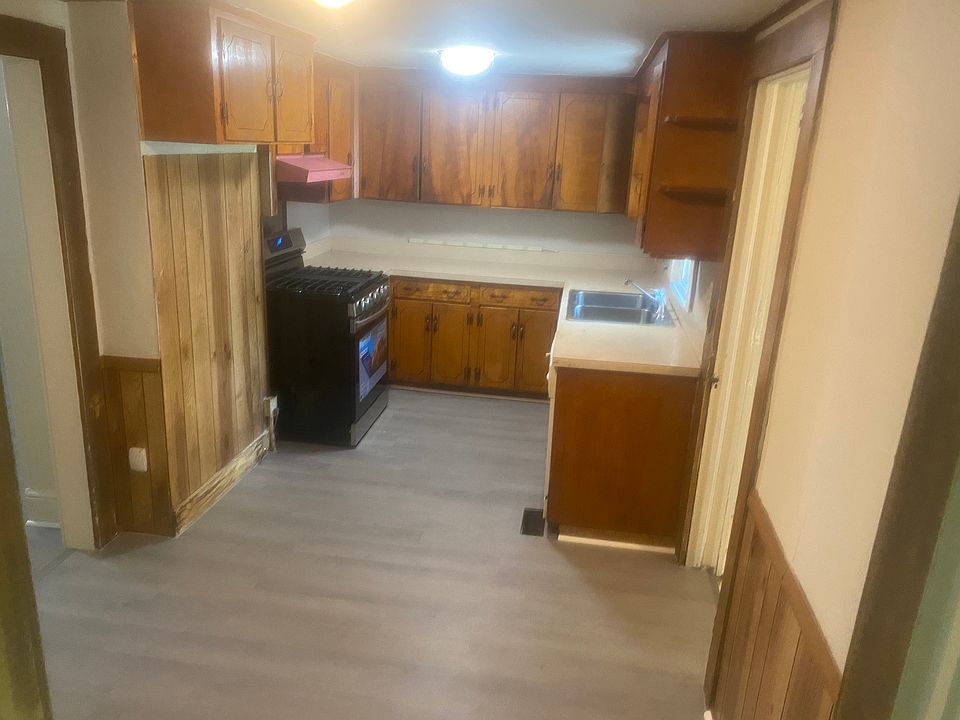 1st image of 728 Beaumont Ave