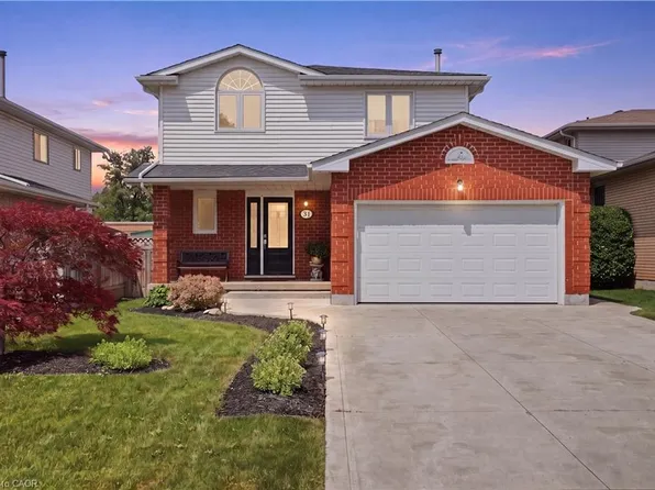 31 Fano Dr, Hamilton, ON L8W 3J7