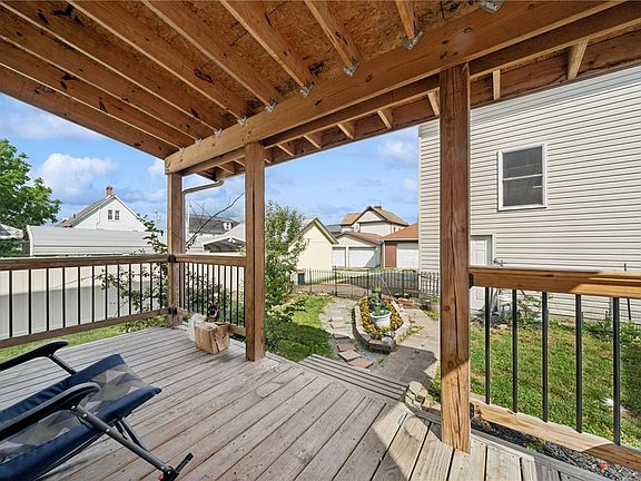 3rd image of 312 Gertrude St
