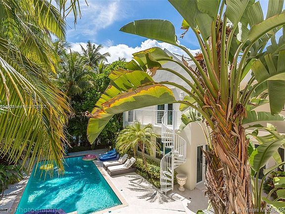 2nd image of 688 Ocean Blvd