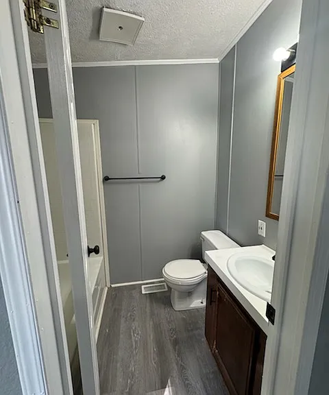 126 Oak St — Photo 9