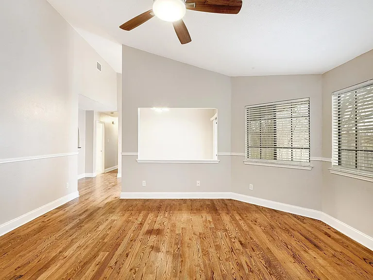 3006 Linnet Dr — Photo 8