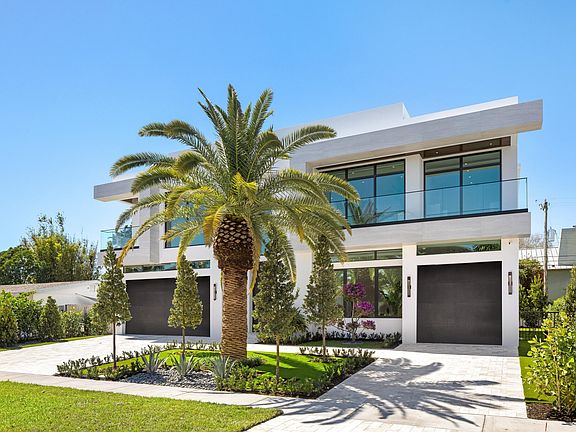 3rd image of 1051 NE 2nd Terrace