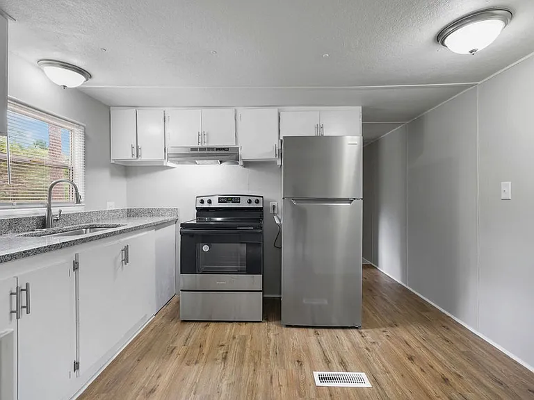 4404 Piedmont Ave — Photo 4